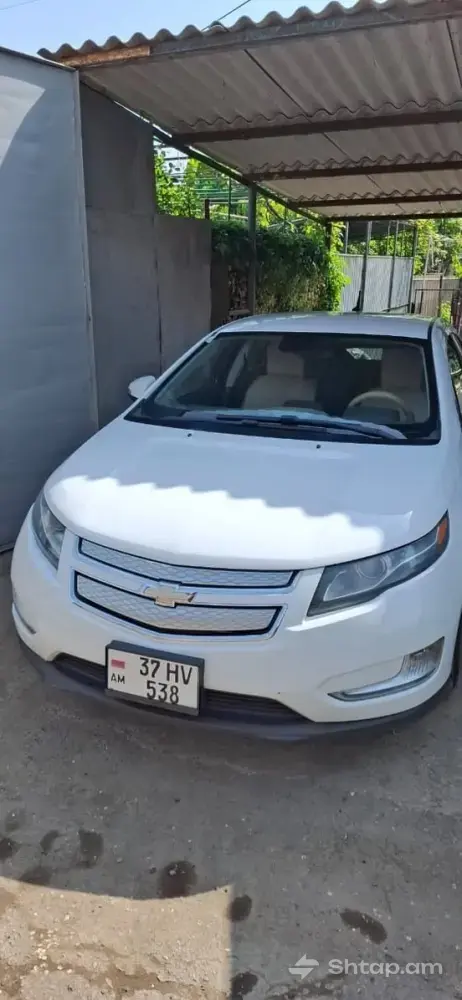 2013 Chevrolet Volt 0