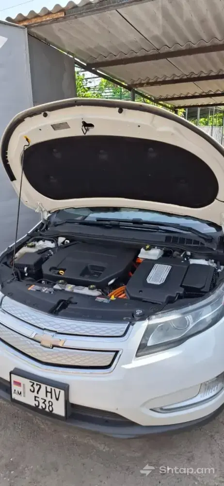 2013 Chevrolet Volt 4