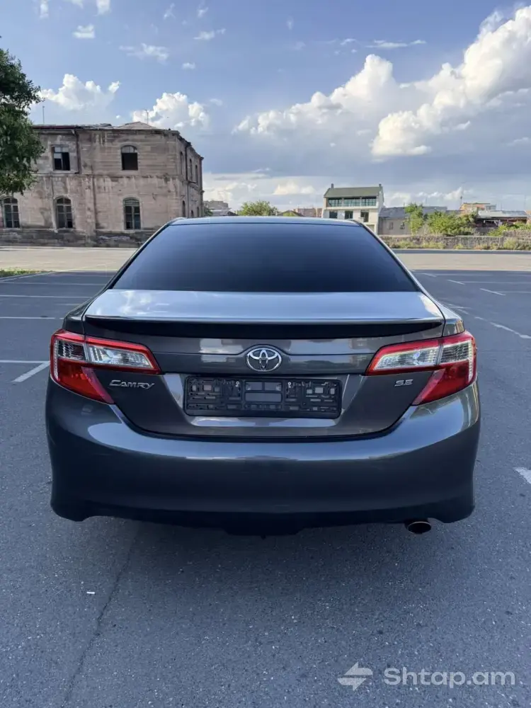 Excellent 2014 Toyota Camry 3