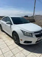 Վաճառվում է 2015 Chevrolet Cruze սպիտակ սեդան image thumbnail 1