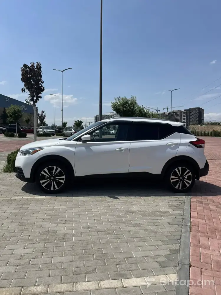 Идеальный Nissan Kicks 2018 года 1