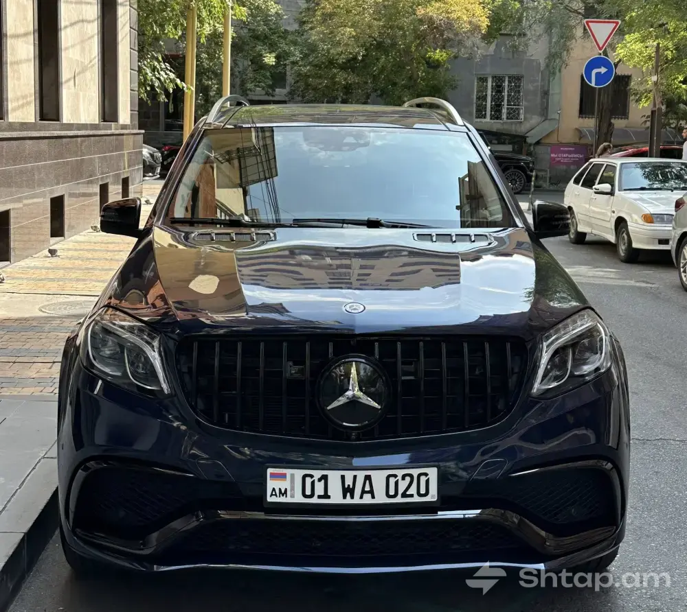 Buy a Luxurious 2019 Mercedes-Benz GLS-Class 1