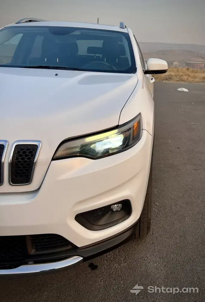 Վաճառվում է 2020 թվականի Jeep Cherokee Latitude Plus 4x4 4