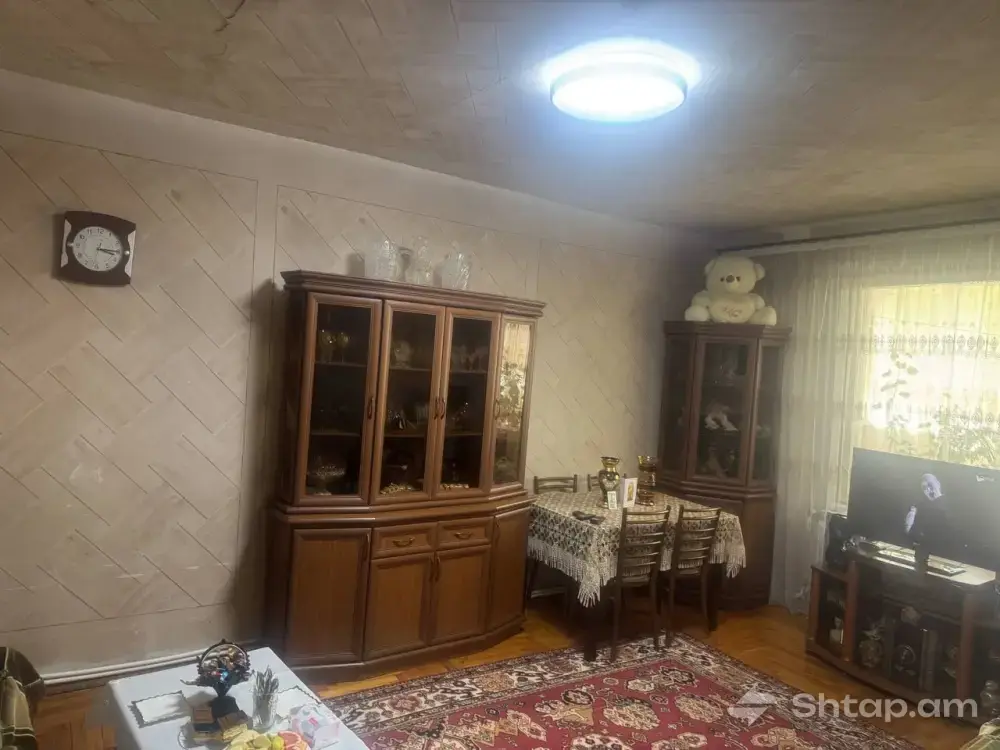 3-комнатная квартира в Абовяне 0