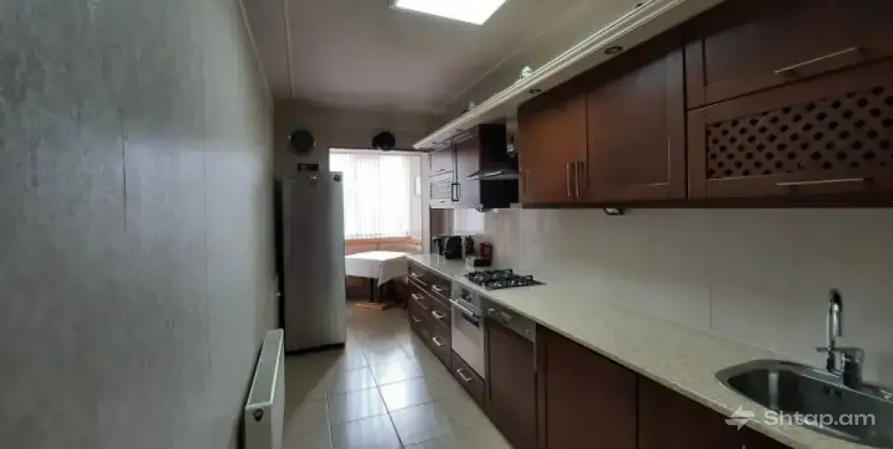3-Room Apartment with Partial Renovation 4