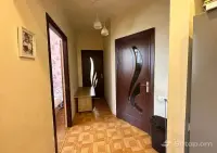 Продается 3-комнатная квартира в районе Норашен image thumbnail 1
