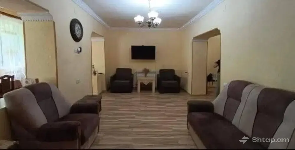 4-Room Apartment in Echmiadzin 0