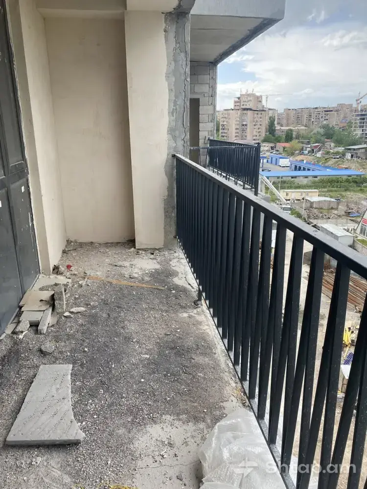 4-Room Apartment in a Modern Building 3