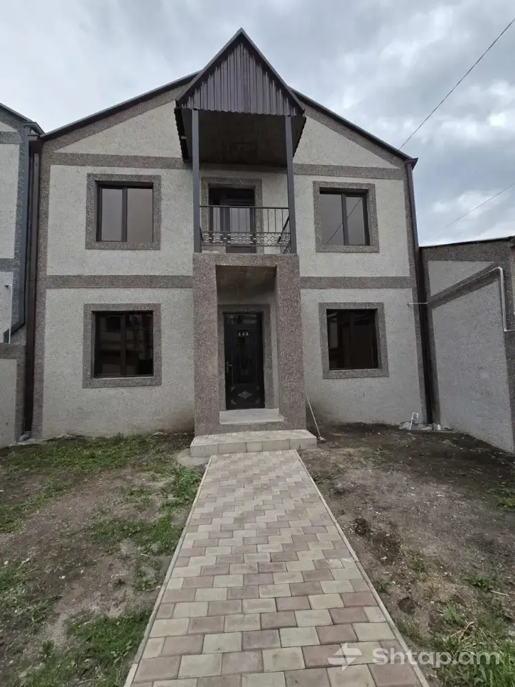4-Room Townhouse for Sale 0