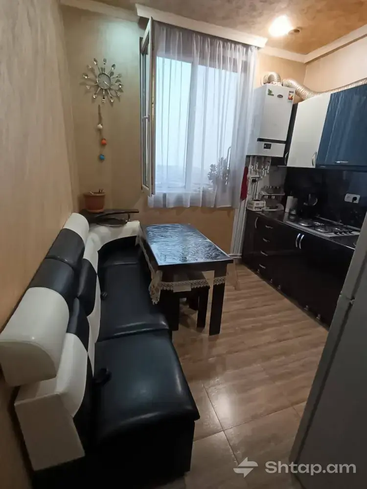 Apartment in Ajapnyak for Sale 4
