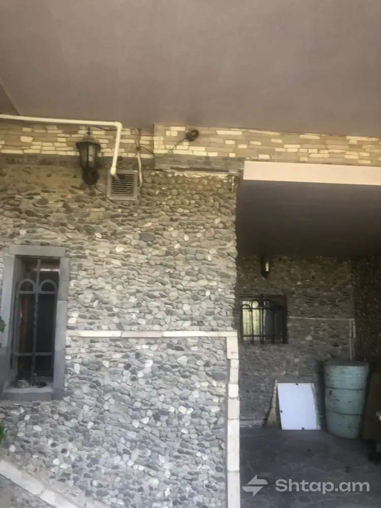 Վաճառվում է ամառանոց Ձորաղբյուրում 1