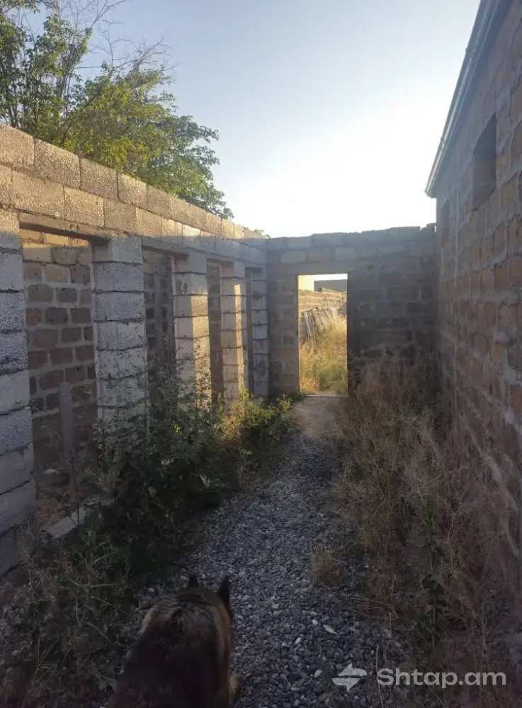 Space for Sale on Arno Babajanyan Street 3