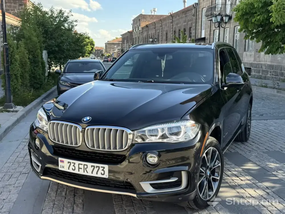 Buy BMW X5 without damage 4