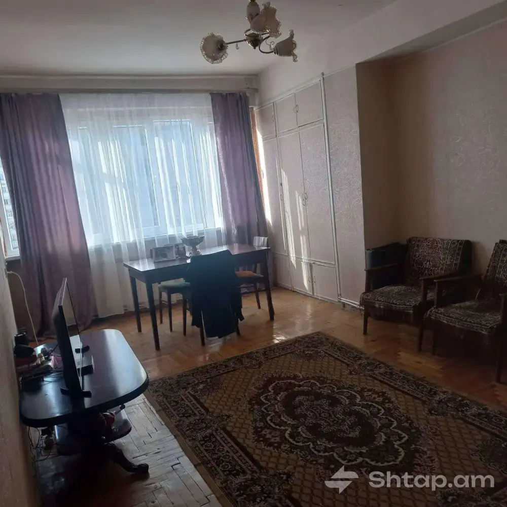 Apartment in Abovyan with Traditional Design 0