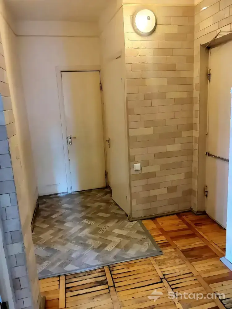 Վաճառվում է բնակարան Բաքսի համակարգով և բաց պատշգամբով 4