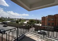 Apartment in Kanaker-Zeytun at a Bargain Price image thumbnail 2