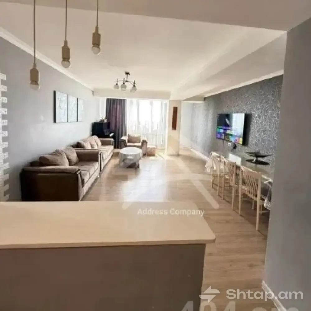 Euro-Renovated Apartment with a View 0
