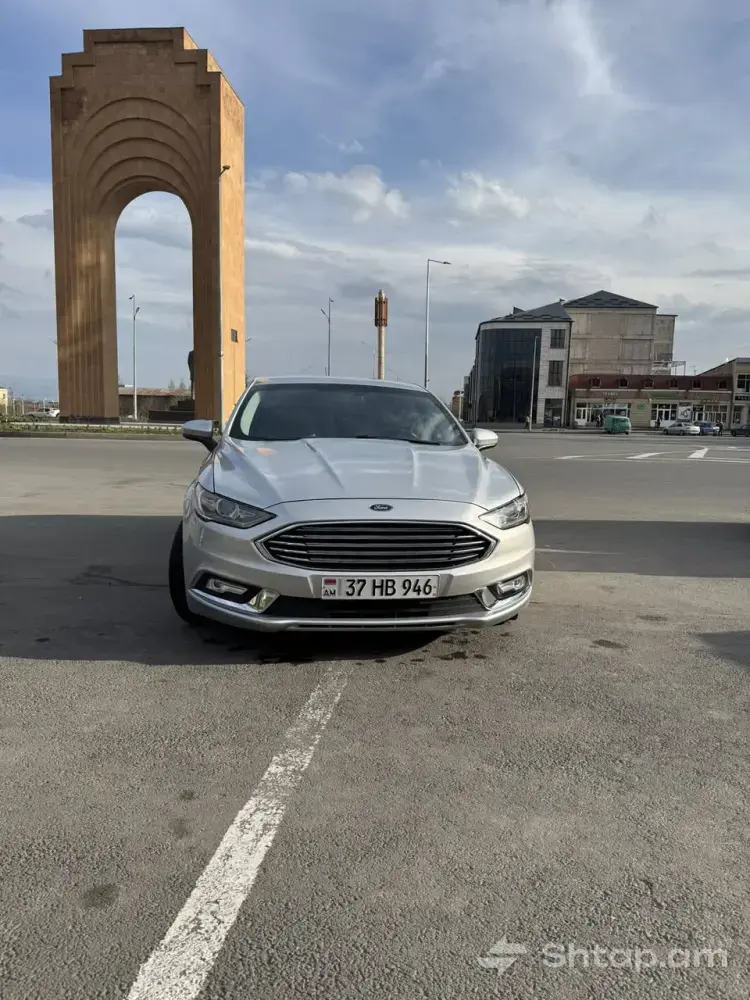 Hybrid Ford Fusion 2017 from the USA 1