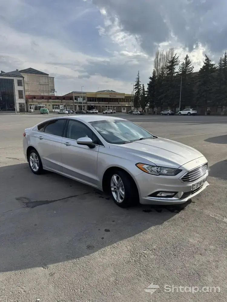 Hybrid Ford Fusion 2017 from the USA 2