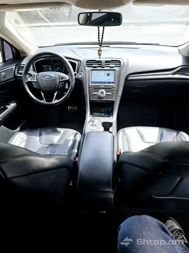 White 2017 Ford Fusion 3