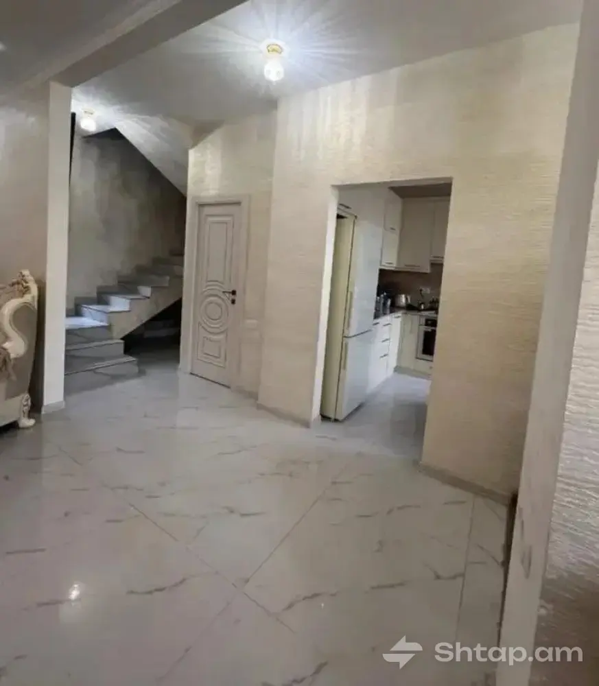 House for Sale in Zovuni 3