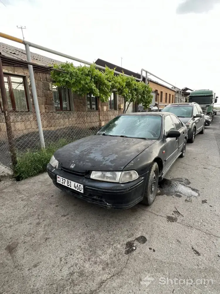 Վաճառվում է Honda Accord 1996 թվականի 1