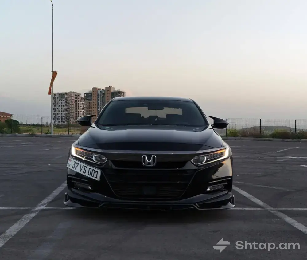 Վաճառվում է HONDA ACCORD 2019թ. սև սեդան՝ 1.5L Turbo շարժիչով 0