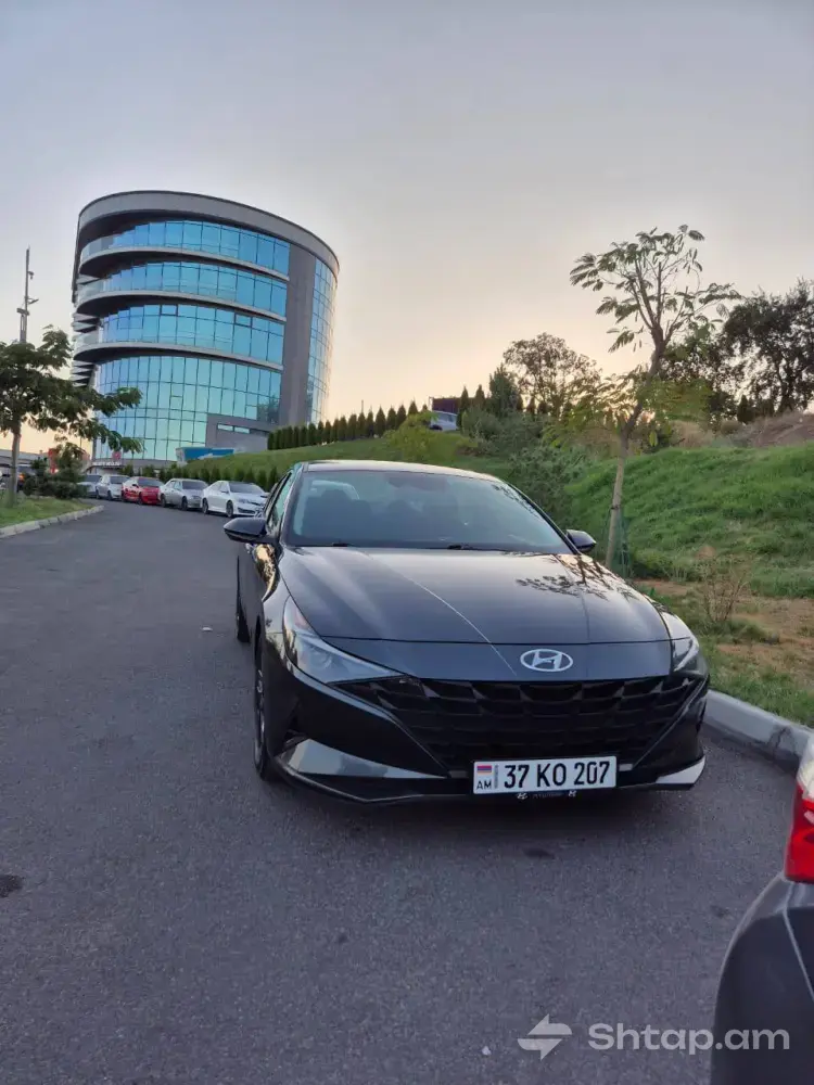 Վաճառվում է HYUNDAI ELANTRA 2022թ 1