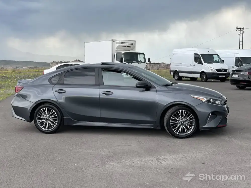 Վաճառվում է իդեալական Kia Forte GT Line 2022 3