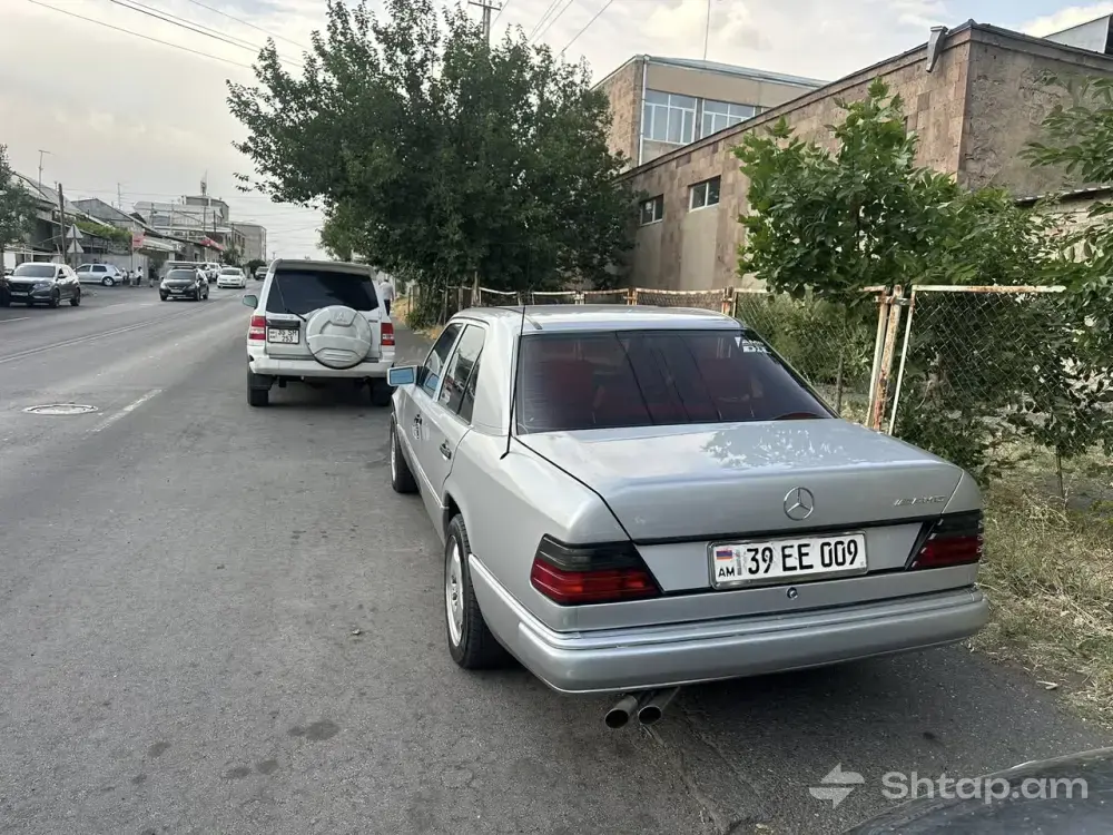 Perfect Condition Mercedes-Benz E-Class 2