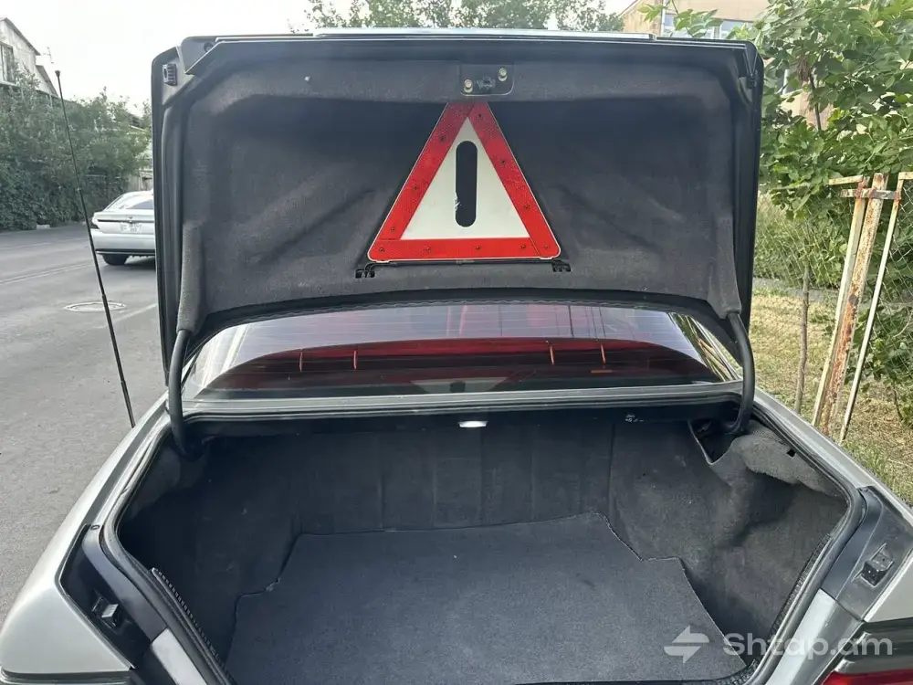 Perfect Condition Mercedes-Benz E-Class 3