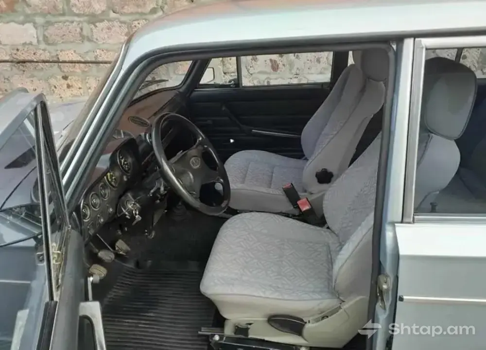 Վաճառվում է իդեալական վիճակում գտնվող Lada 2106 4