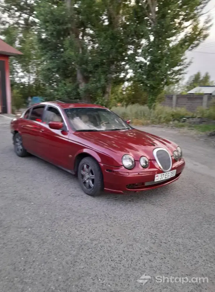 Վաճառվում է Jaguar S-Type ավտոմեքենա 2