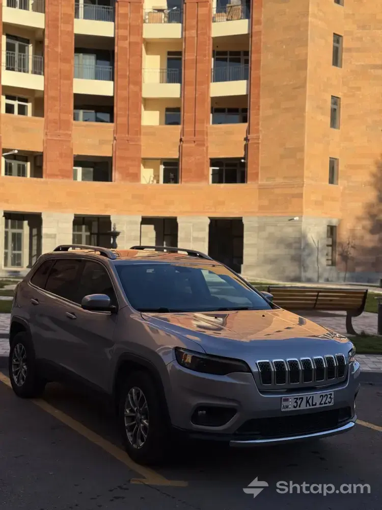 Վաճառվում է Jeep Cherokee Latitude Plus 2019 2