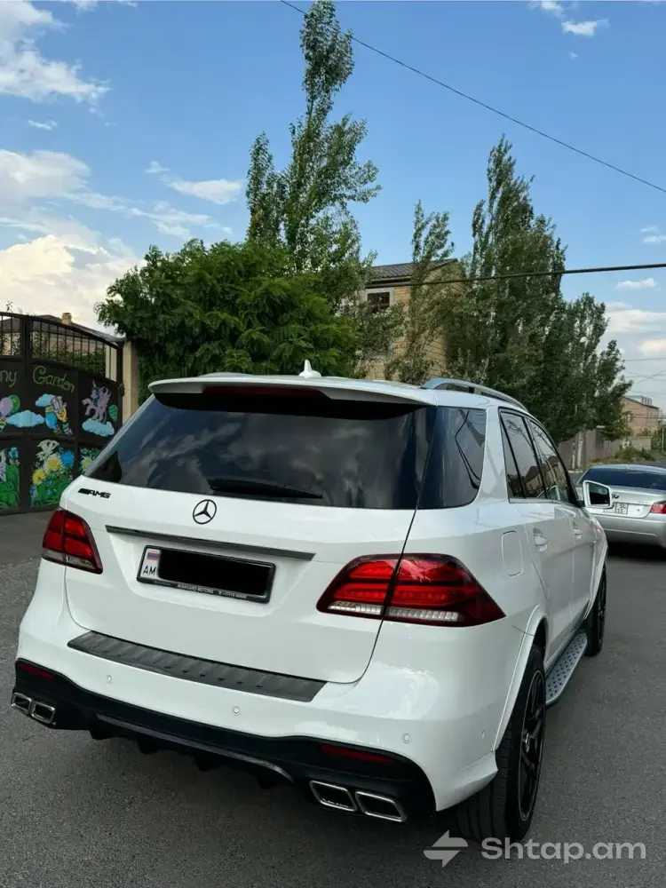 Mercedes-Benz GLE 350 4matic 2018 in Excellent Condition 4