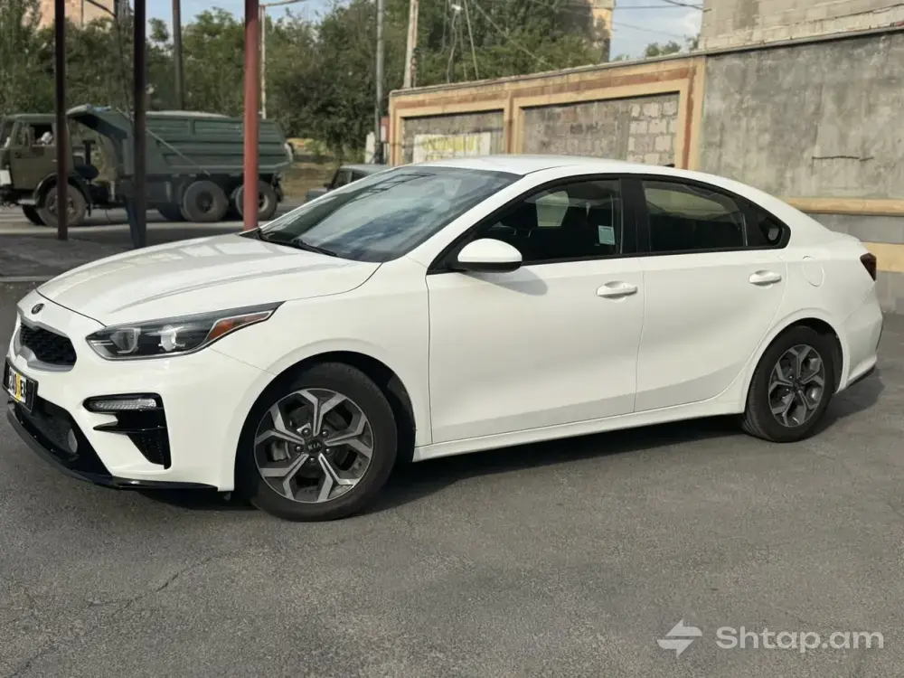 Վաճառվում է Kia Forte՝ 2.0 լիտր շարժիչով և անթերի վիճակում 1