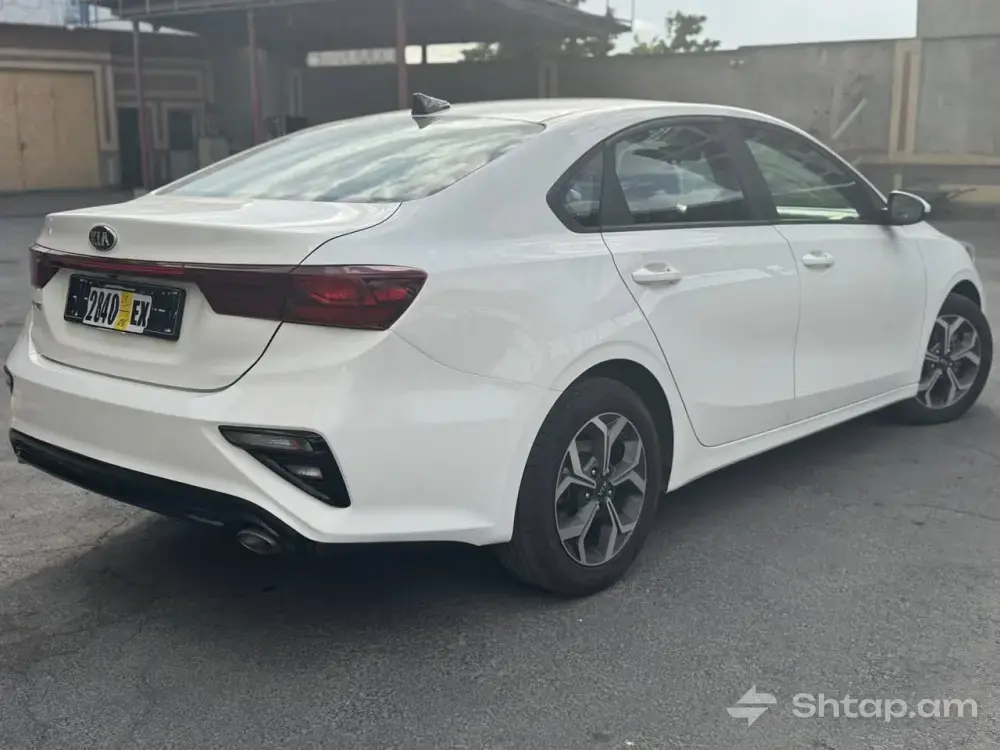 Վաճառվում է Kia Forte՝ 2.0 լիտր շարժիչով և անթերի վիճակում 2