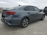 Վաճառվում է Kia Forte 2021 և Mercedes-Benz մեքենաներ image thumbnail 1
