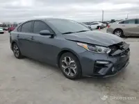Վաճառվում է Kia Forte 2021 և Mercedes-Benz մեքենաներ image thumbnail 2
