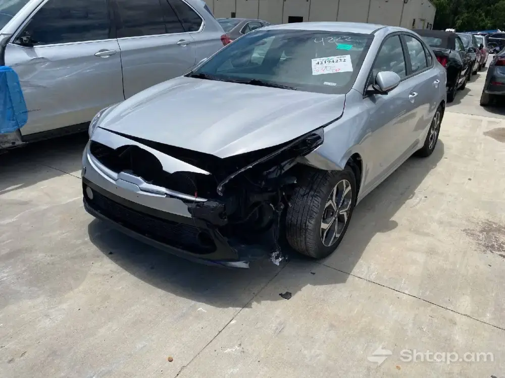 KIA FORTE LXS 2021 with Minor Damage 2