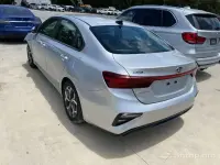 KIA FORTE LXS 2021 with Minor Damage image thumbnail 3