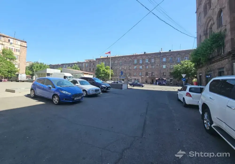 Վաճառվում է Կոմերցիոն Տարածք Շենգավիթում 3