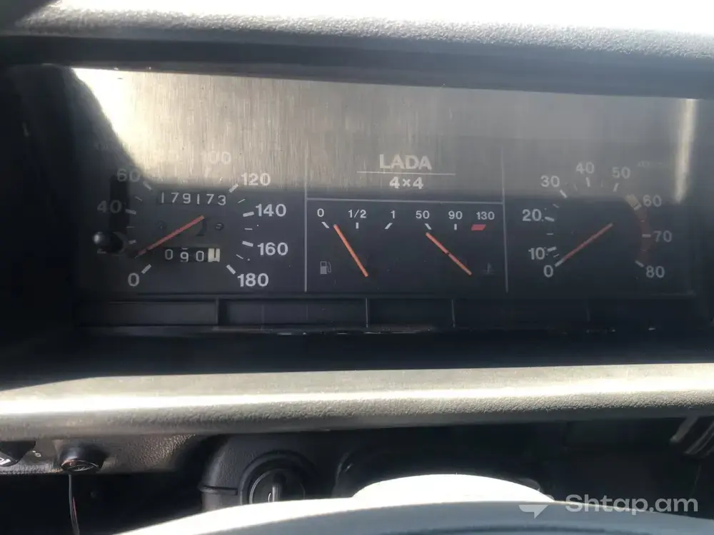 Автомобиль Lada 4x4 на продажу 2