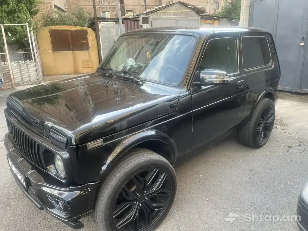 Lada 4x4 Urban in Excellent Condition 2