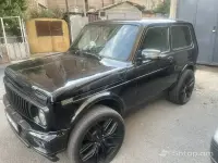 Lada 4x4 Urban in Excellent Condition image thumbnail 2