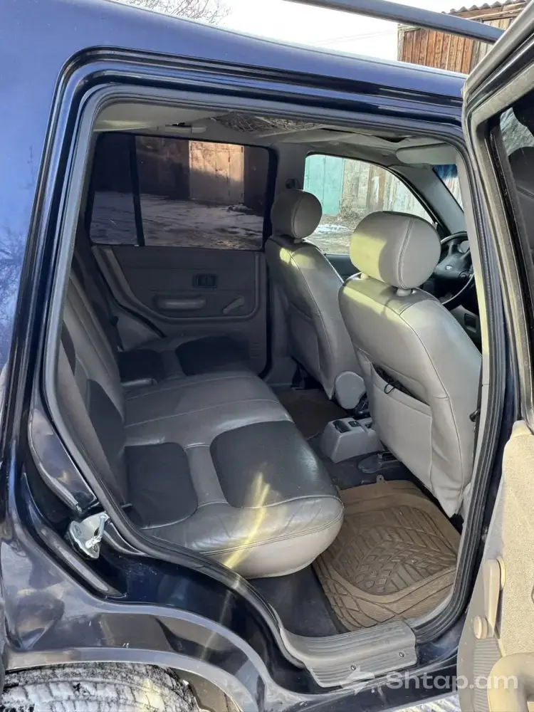 2000 Land Rover Freelander Car 4