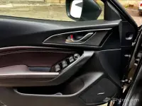 2018 Mazda 3 Available image thumbnail 4