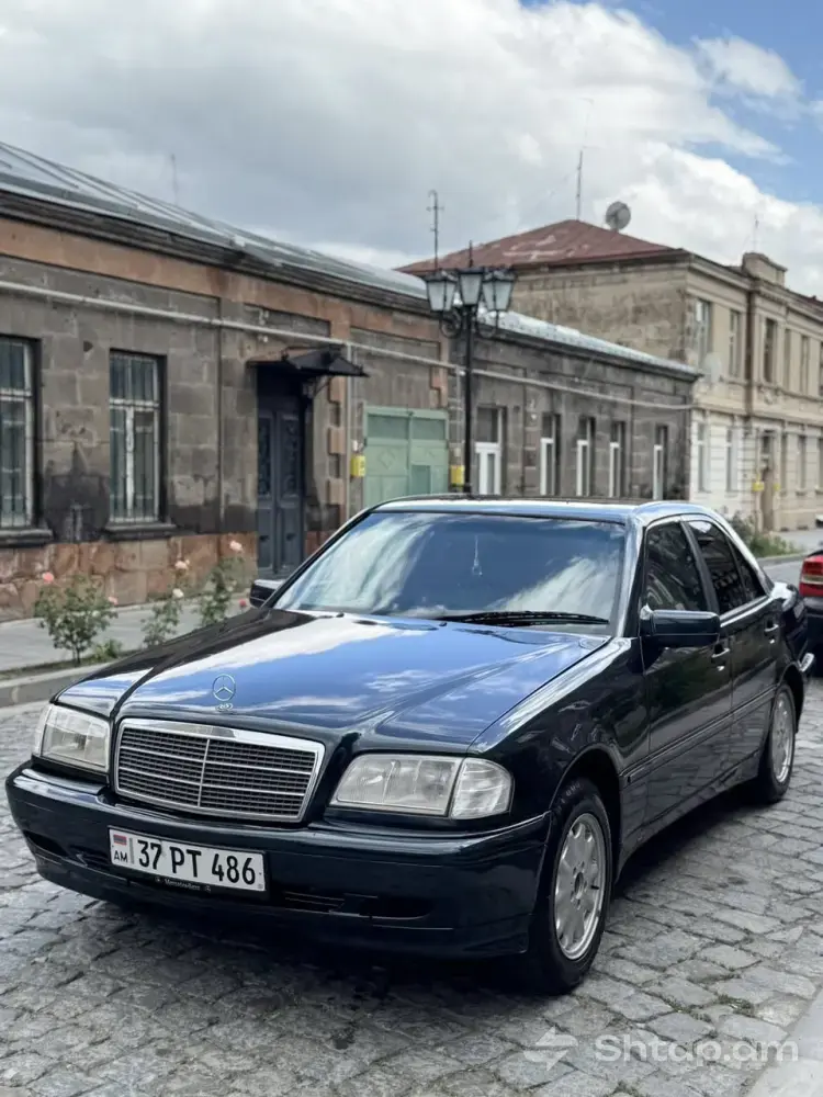 Продается Mercedes-Benz C180 1997 года 1