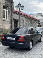 Продается Mercedes-Benz C180 1997 года image thumbnail 2