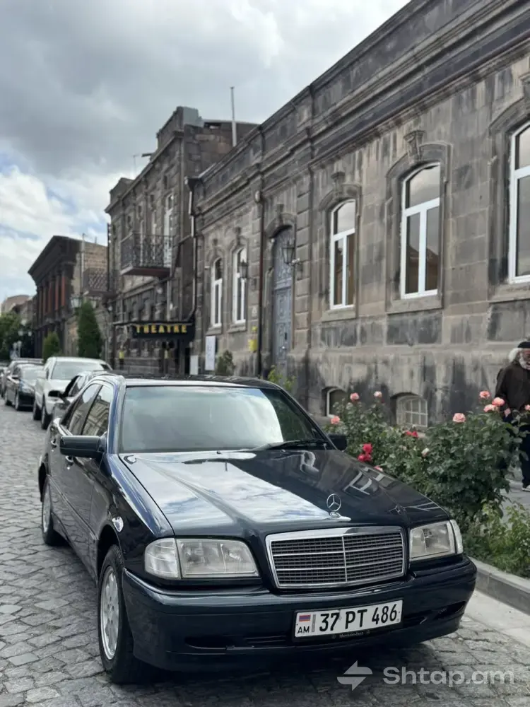 Продается Mercedes-Benz C180 1997 года 4